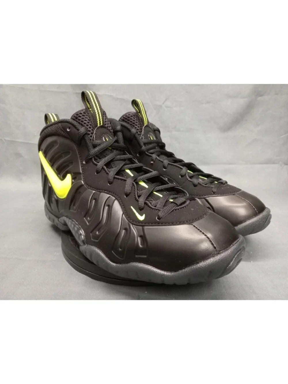 Nike little posite